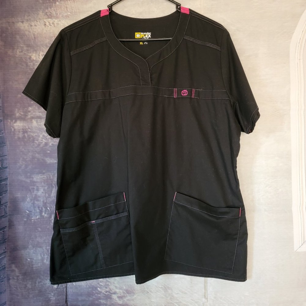 Wonder Flex Scrub Top Black and Pink Never Worn Size XL